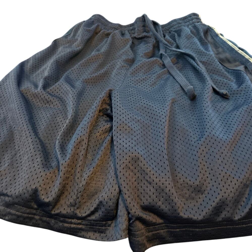 Men’s starter shorts size medium